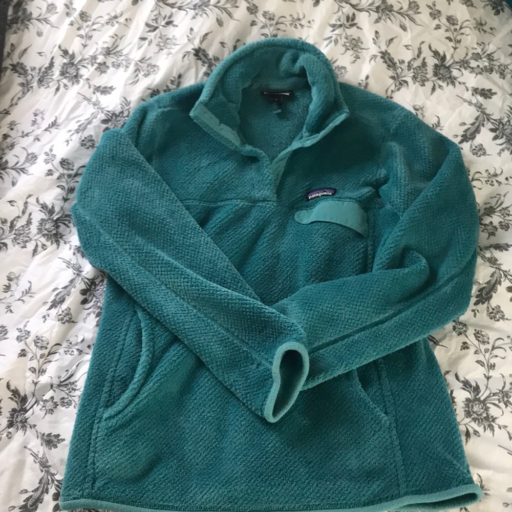 Patagonia women’s Medium Pull Over